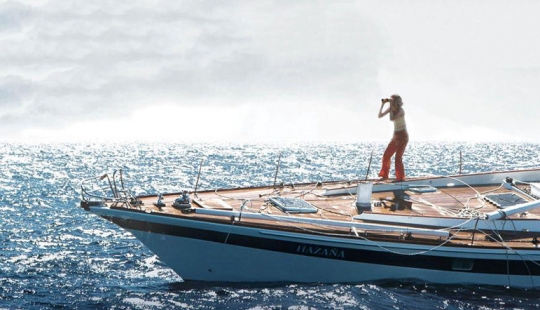 When reality is much worse than the film: the story of an American woman who survived ocean drift