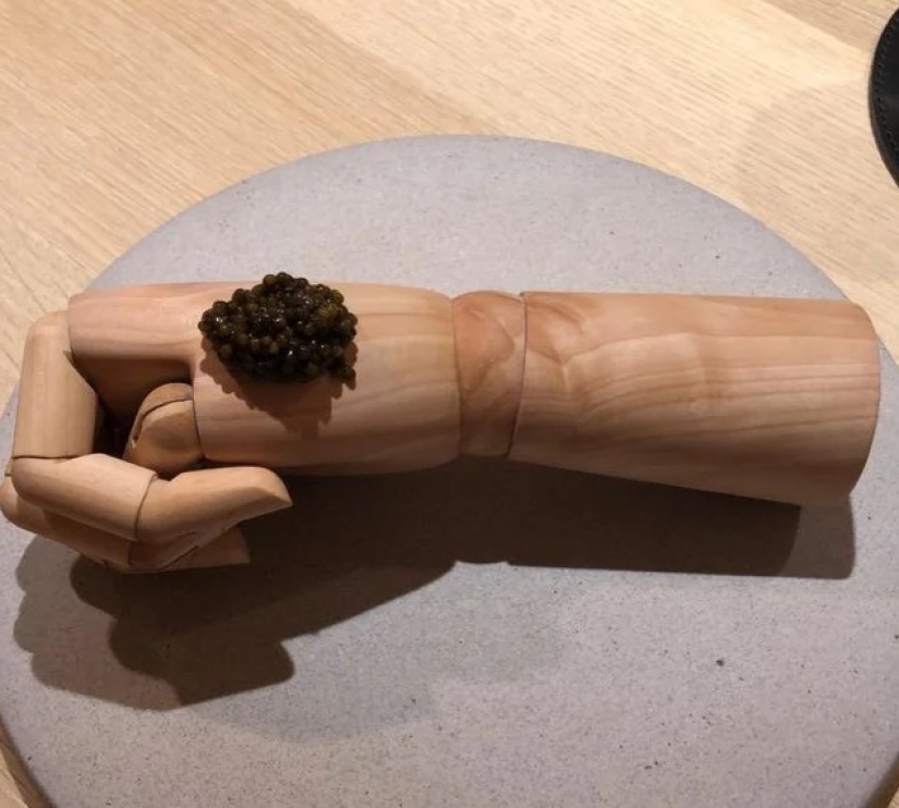 When the plate is too simple: 20 examples well, very strange flow of food and drinks