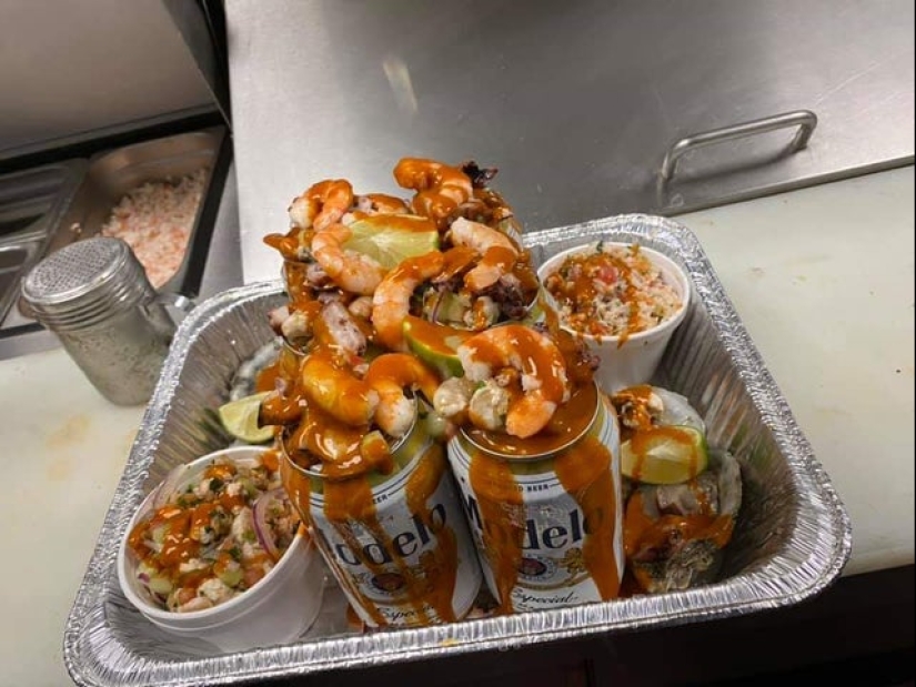 When the plate is too simple: 20 examples well, very strange flow of food and drinks