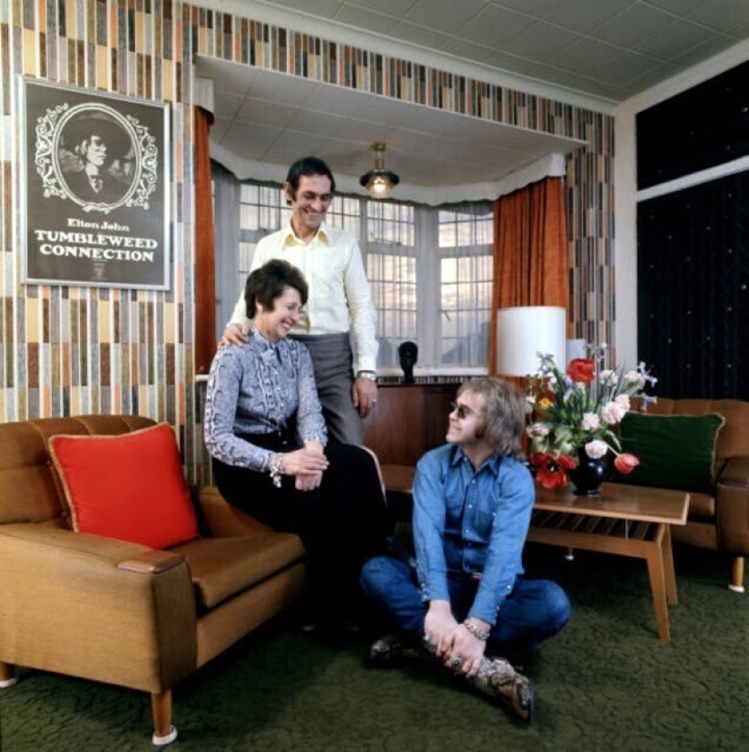 Who are you born into? Elton John and his Parents