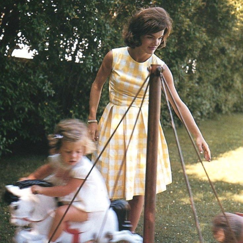 Who are tradwives—“traditional wives”—and why are they loved and hated?