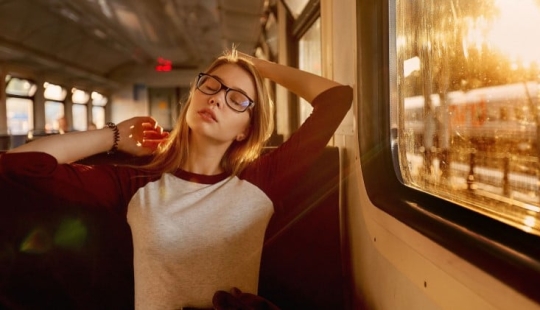 Why are train windows and airplane portholes made with rounded corners Why are train windows and airplane portholes made with rounded corners