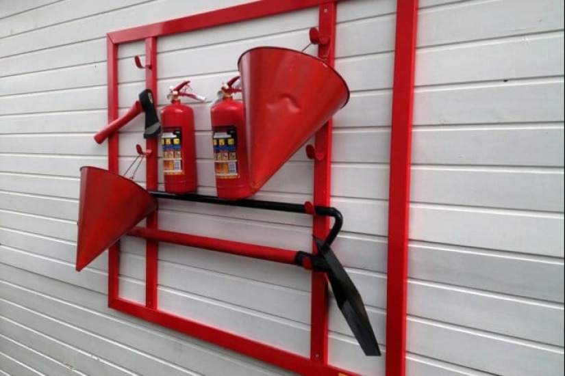 Why conical fire buckets: an unexpected answer with a look into history Why conical fire buckets: an unexpected answer with a look into history