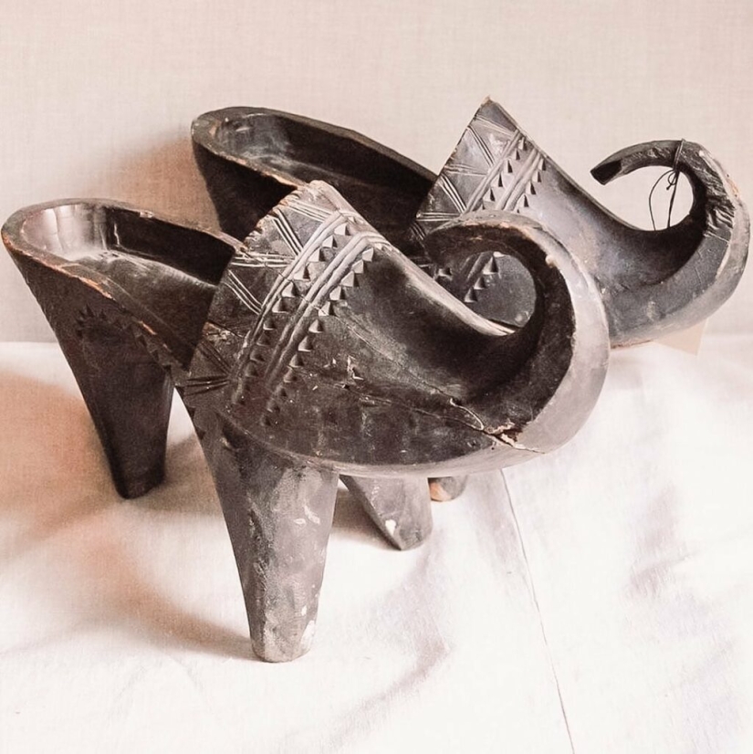 Why did people prefer shoes with curved noses in the East