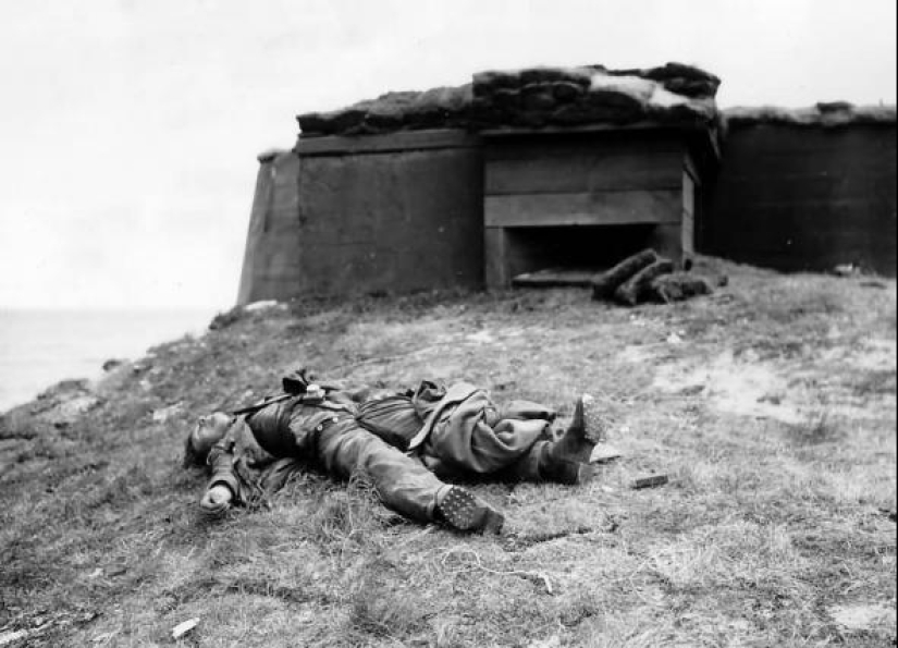 Why didn't pay the heavy "Beast of Omaha" — a German who killed 2000 Americans