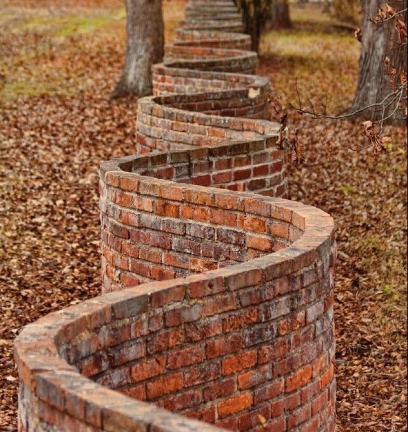 Why do the British build wavy fences?