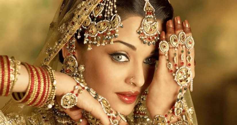 Why do the Indians have so much gold and what is the reason for its intense yellow color Why do the Indians have so much gold and what is the reason for its intense yellow color