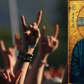 Why do we scratch their head when they think? How did the Russian gestures