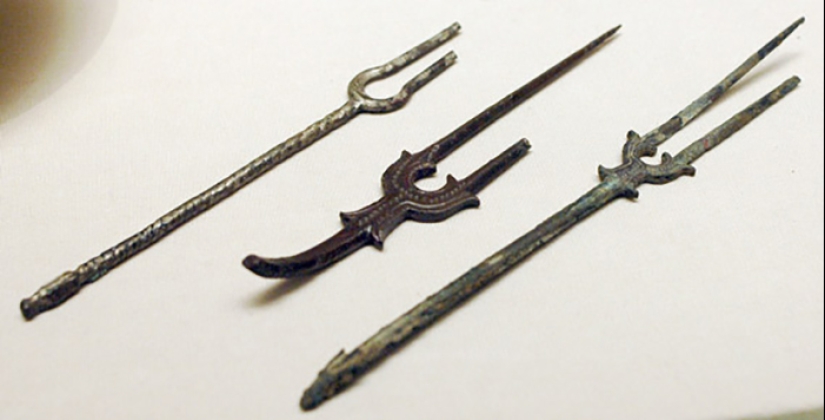 Why in the Middle Ages the church called the fork a "diabolical invention" Why in the Middle Ages the church called the fork a "diabolical invention"