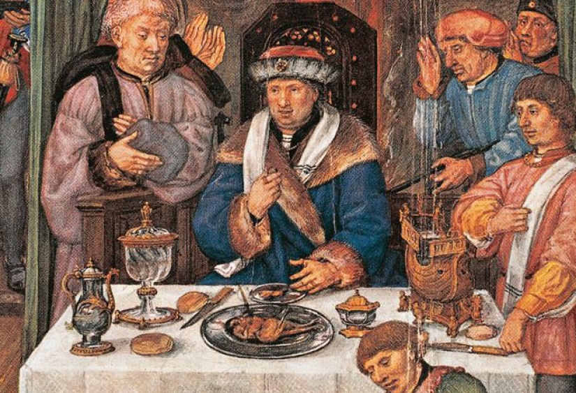 Why in the Middle Ages the church called the fork a "diabolical invention" Why in the Middle Ages the church called the fork a "diabolical invention"