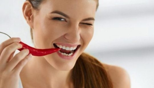 Why is it pointless to drink hot water with water and what actually helps