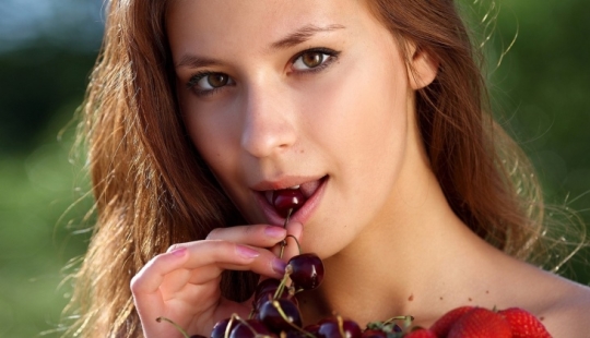 Why some women in Russia were forbidden to eat cherries Why some women in Russia were forbidden to eat cherries