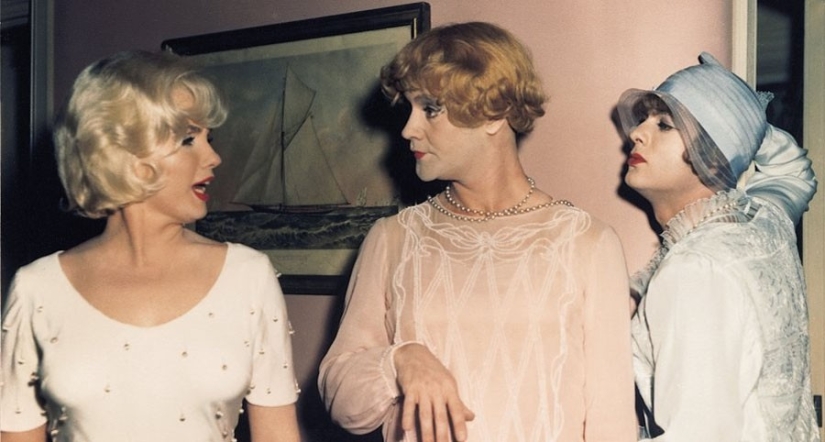 Why the film &quot;Only Girls in Jazz&quot; is black and white