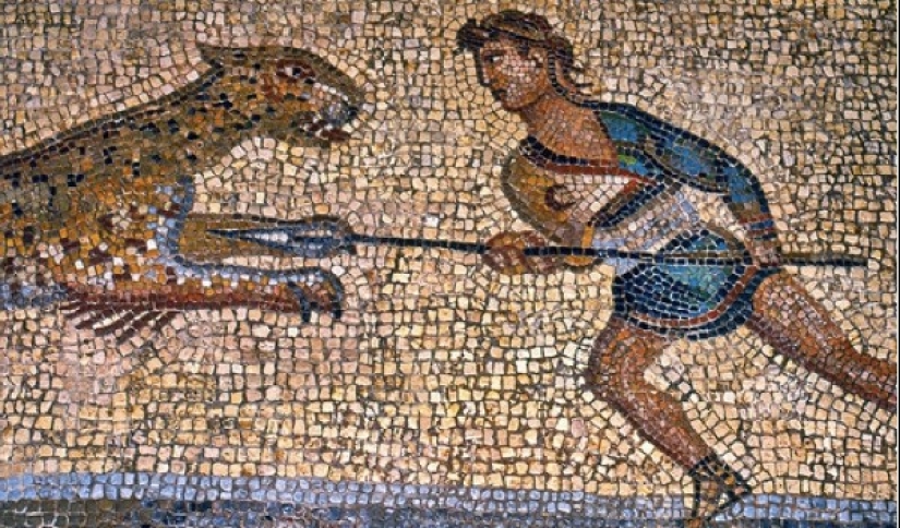 "Wine, confusion, orgies and so on": 7 signs that you are in Ancient Rome