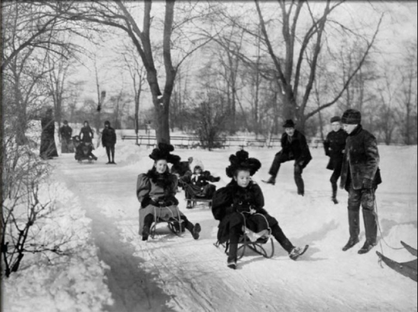 Winter sledding in the USSR Winter sledding in the USSR