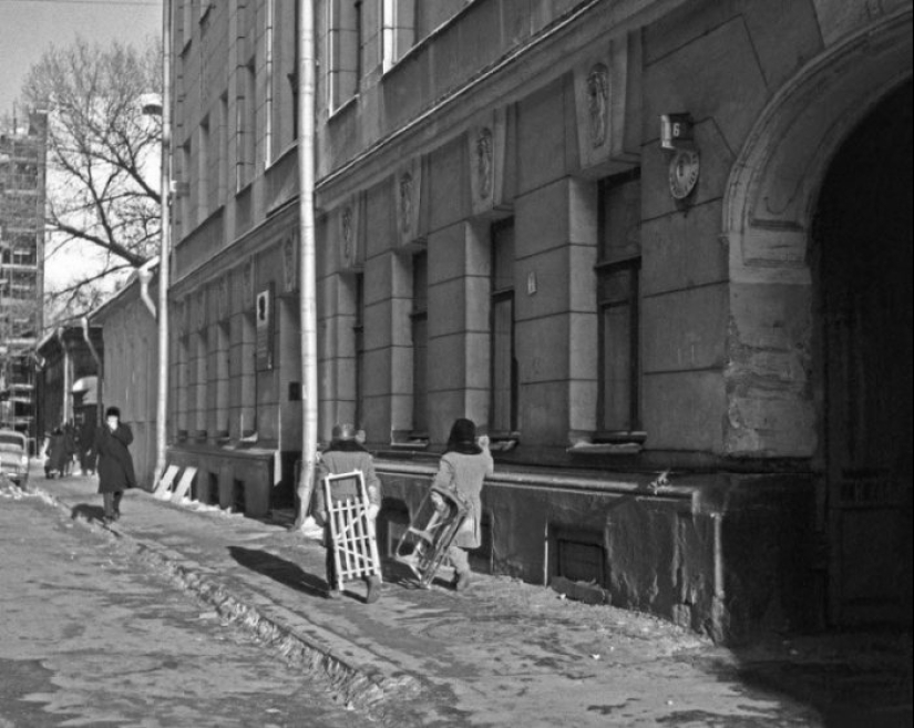 Winter sledding in the USSR Winter sledding in the USSR