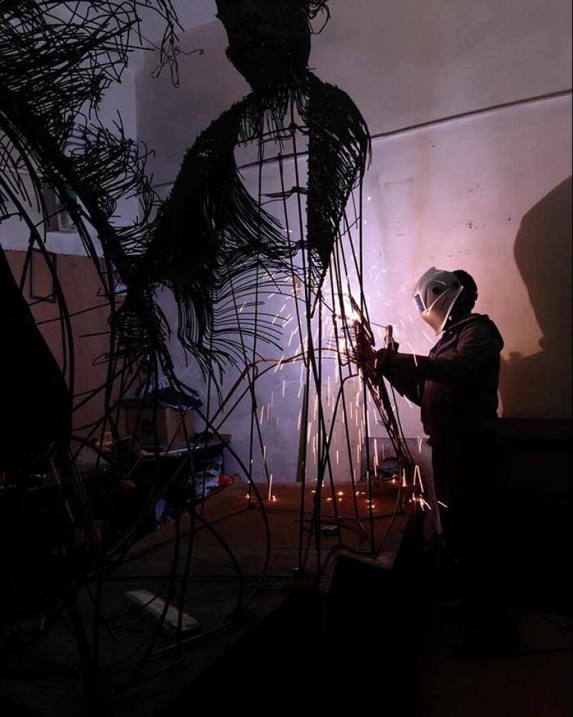 Wire sculpture Darius Hulea Wire sculpture Darius Hulea