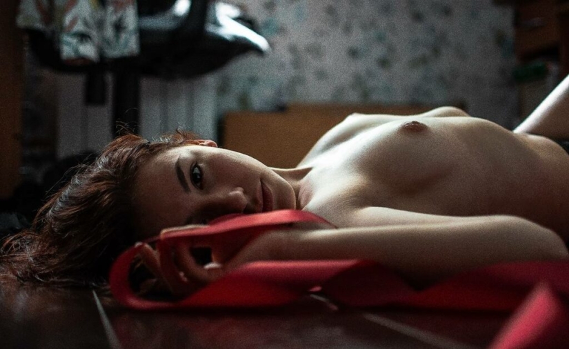 Women in daring portraits by Mark Olefirov