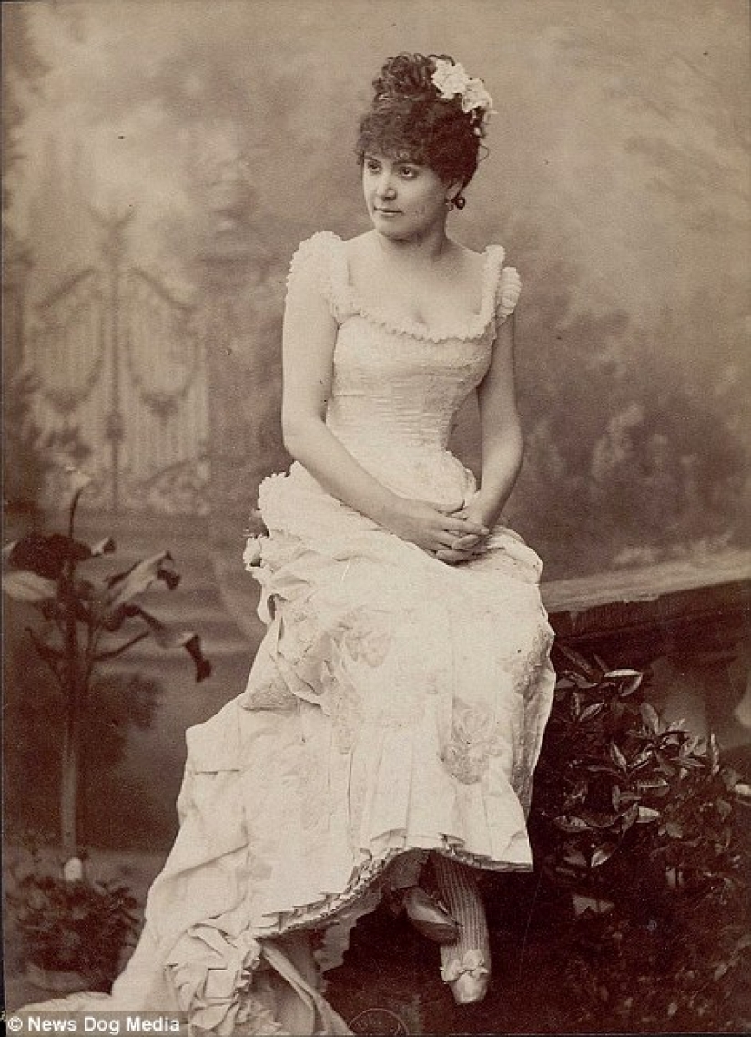 Women Who Ruled Paris from Bed: a scandalous catalog of 19th-century Parisian courtesans