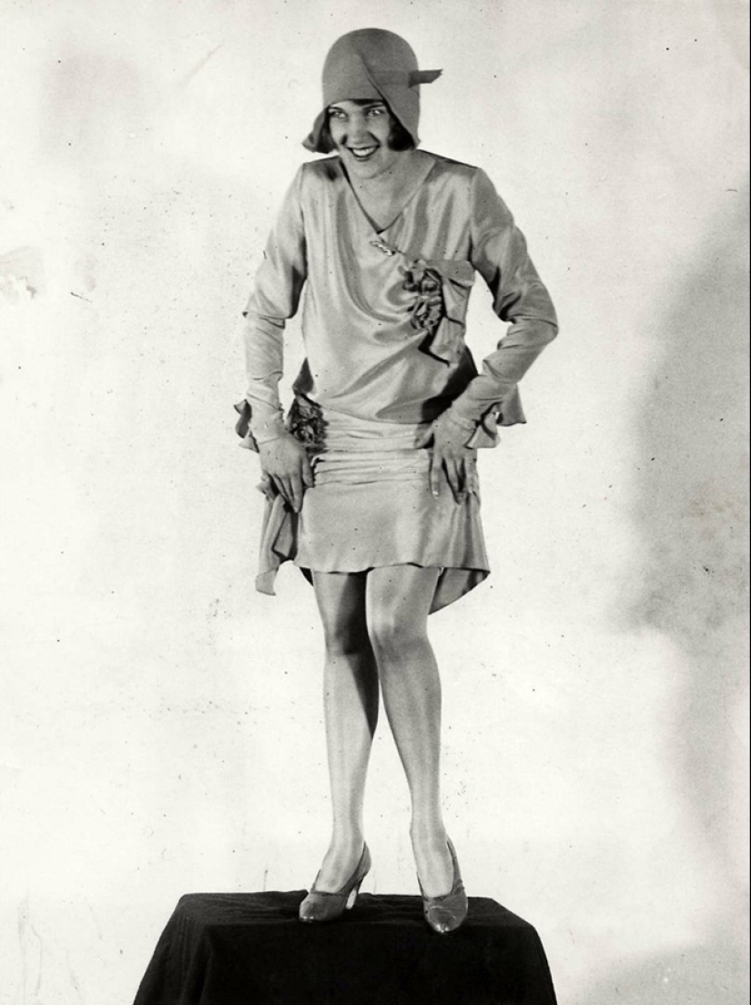 Women's legs in retro photos