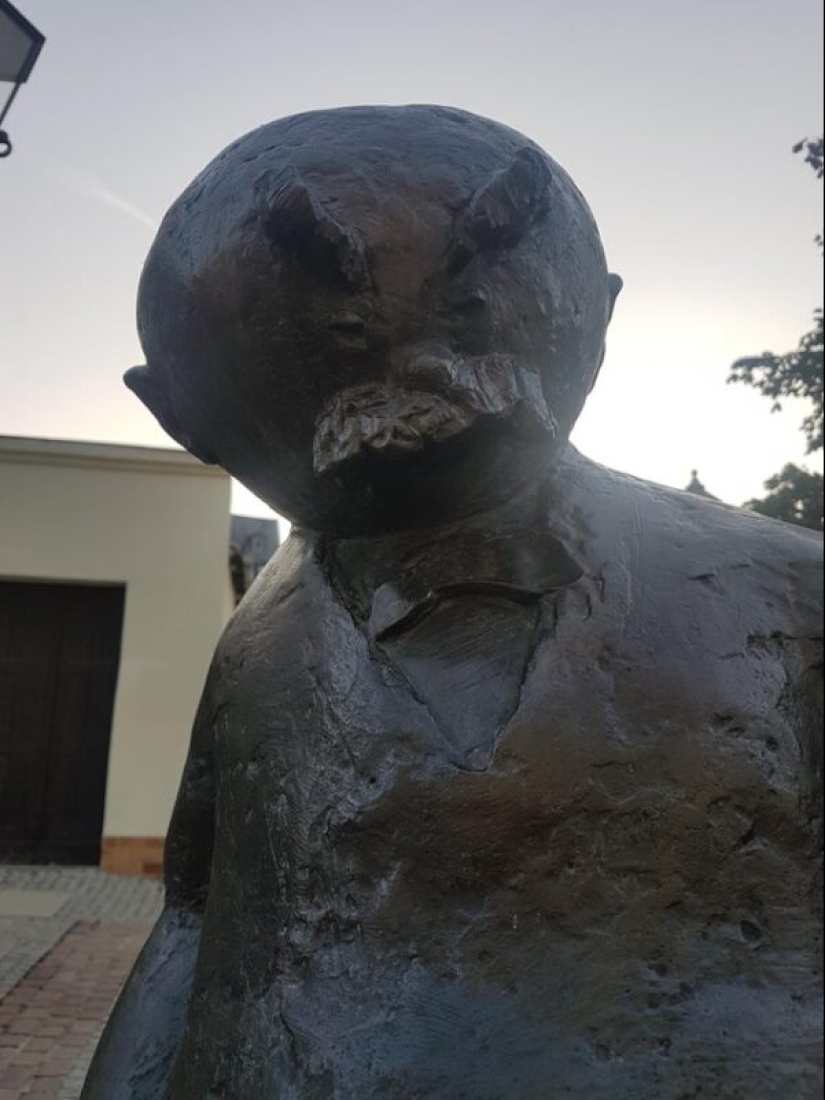 Y así lo hará! 22 fotos de lo que sucede cuando la cabeza no es amiga de las manos Y así lo hará! 22 fotos de lo que sucede cuando la cabeza no es amiga de las manos