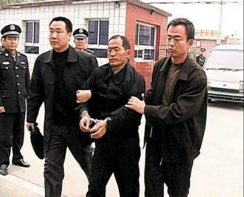 Yang Xinhai: La historia de un asesino en serie con zapatos grandes
