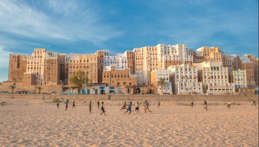 Yemeni Skyscrapers: Why is Shibam Called the &#39;Manhattan of the Desert&#39;?
