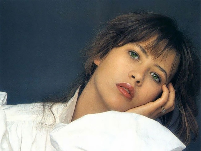 Young and Beautiful: 25 rare photos of Sophie Marceau from the 1980s
