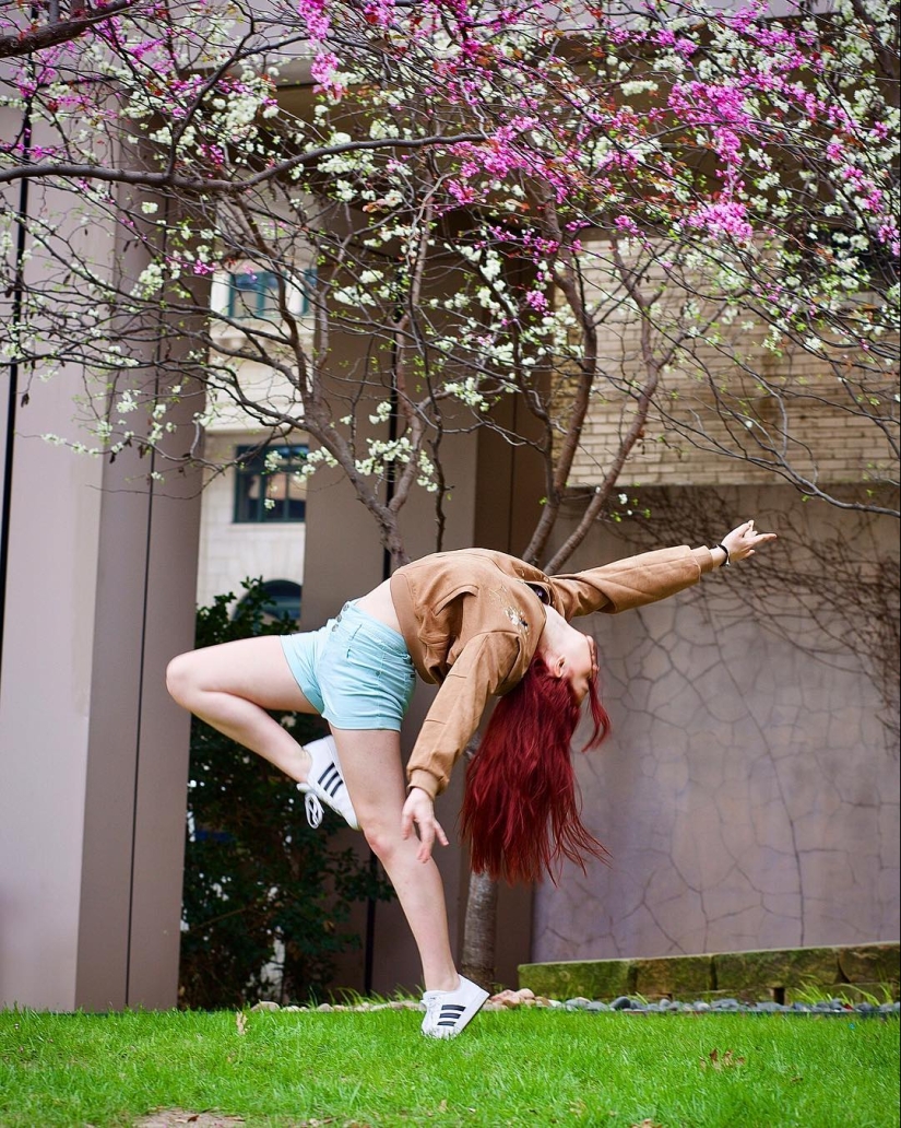 Young ballerinas on the streets of Dallas