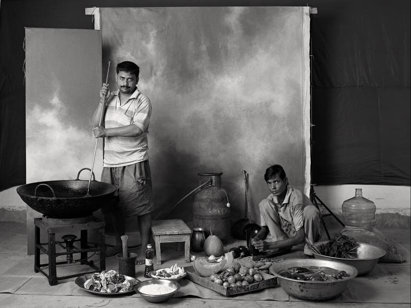 How to earn cleaner ears, a street astrologer and other representatives of vanishing professions in India